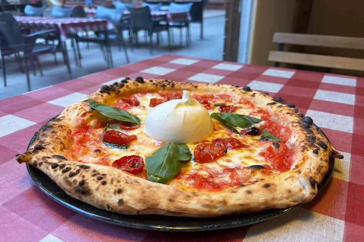 ¿Qué es un pizzaiolo? El arte napolitano protegido por la Unesco